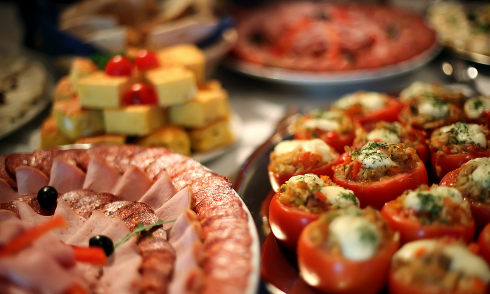 Buy-Butcher-Block-Food-Display Reasons To Buy A Butcher Block This Holiday Season