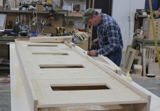 Shuffleboard Cabinet Assembly