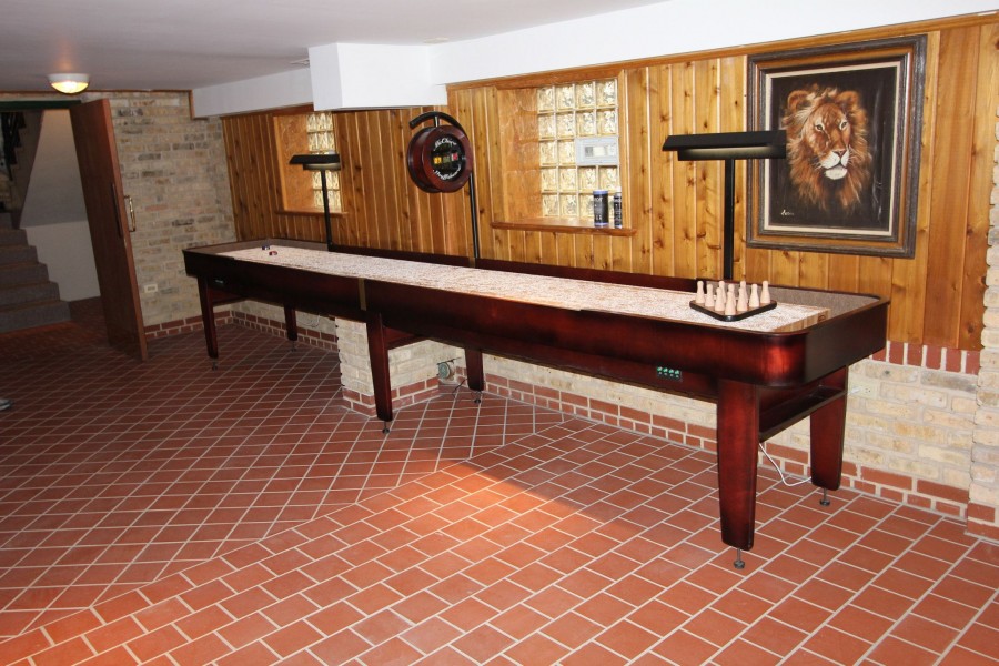 Shuffleboard-Table-Tournament-II-McClure-Tables-Handcrafted-Shuffleboards-Custom-Electronic-Shufflebaord-Score-Unit