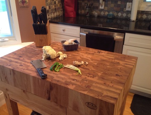 Integrated Cutting Board as a Butcher Block Island Countertop